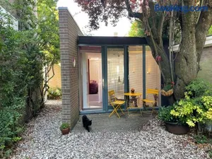 Image of Bed & Office 050