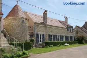 Image of Le Prieuré: maison de charme proche de Vézelay****