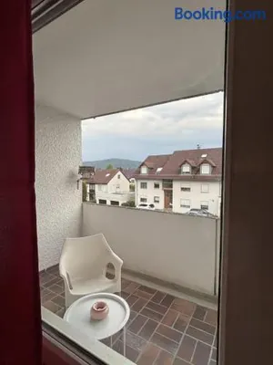 Image of Helle 2 Zimmer Wohnung mit Balkon gemütlich & zentral