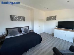 Image of #NEU l Seeblick l NETFLIX l BOXSPRING l NESPRESSO l e-TÜR l Terrasse l 82m2