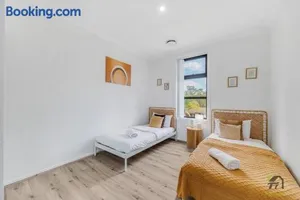 Image of Warm&cozy 5 Bedrooms at Airds