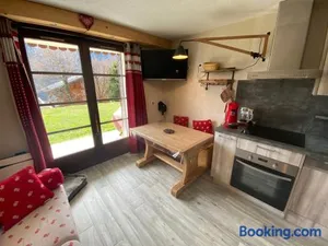 Image of Studio cosy à Châtel avec terrasse et accès Multi Pass! - FR-1-693-96