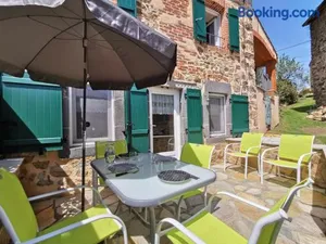 Image of Gîte paisible rénové à St Just, terrasse privée, randonnées, proche Puy en Velay - FR-1-582-343