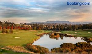 Image of Yarra Valley Serenity House in Golf Course Resort