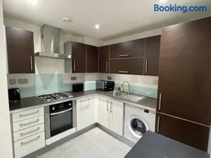 Image of Contractors and Relocation Multiple Houses London