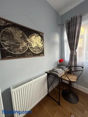 Image of Dana’s bungalow
