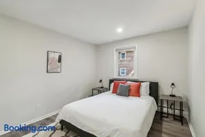 Image of Pine Brook 118 I Modern Corporate 2bd I Parking