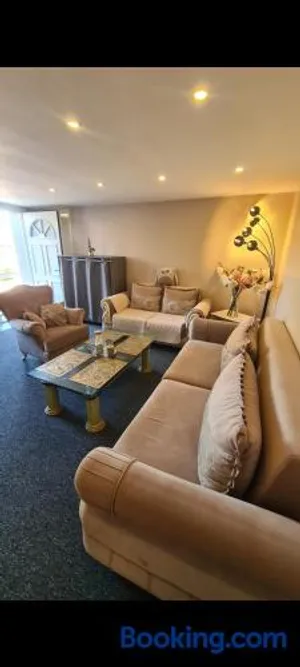 Image of Luxe-Home