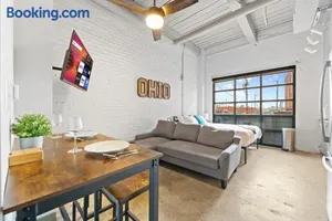 Image of 107-Cozy Loft Haven Parking Fast Wi-Fi Cafe