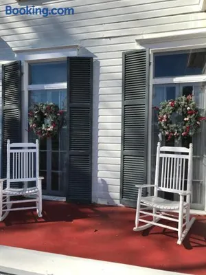 Image of Springwood Inn