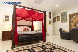 Image of LUXURY Apartment Studio PORT DOUGLAS 65 SQ MTRS and Bath