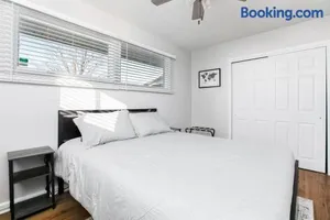 Image of 4BR Gameday Getaway EV Charger Pet-Friendly 10p