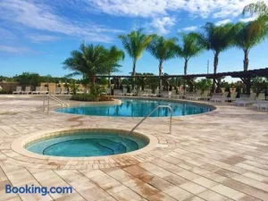 Image of Fantastic Townhouse In Lux Community Sleeps 8, 10' To Disney!!