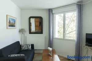 Image of Queyries -2 chambres Parking Ascenseur Balcon Rive Droite