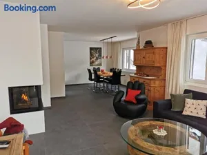 Image of Ferienwohnung Pontresina - Chesa Andrea - Gartensitzplatz