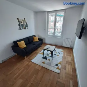 Image of Superbe appartement F2 refait à neuf plein centre