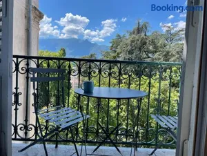 Image of Le Beau Site Grand Hotel - lovely heritage cocoon Aix-les-Bains central park