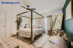 Image of Baltimore Beauty! Johns Hopkins! 3 bedroom apt