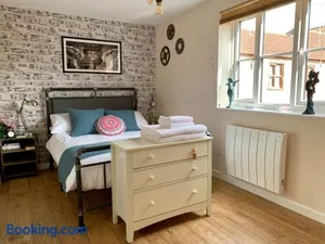 Image of Pristine Apartment in The Centre of Glastonbury