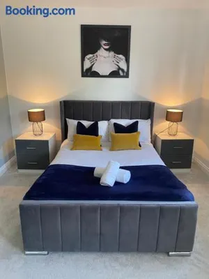 Image of The Heathers - Spacious 3 Bed, Home from Home in Burton