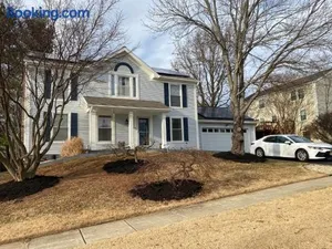 Image of Upgraded, beautiful 4 BD Colonial in Silver Spring