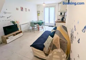 Image of T2 calme 5 min gare, centre, parking gratuit