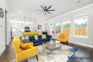 Image of Spectacular 4BRs Home in Downtown Dallas