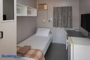 Image of STORK RD BUDGET ROOMS - PRIVATE ROOMS WITH SHARED BATHROOMS access to POOL