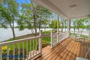 Image of La Peninsule At Lake Hickory