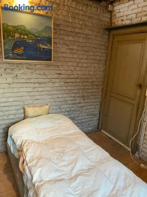 Image of Brussels Guesthouse - Private bedroom and bathroom