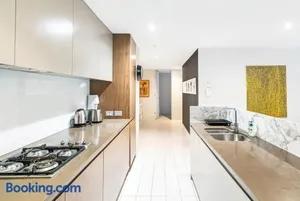 Image of Leafy Inner City Apartment Camperdown