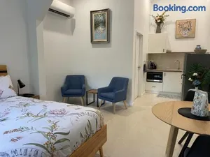 Image of LookAbout Lodge Tropical Retreat