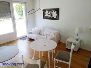 Image of Zentrale ruhige Lage mit Parkplatz und Terrasse