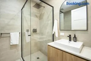 Image of Thirty Nine Alexander