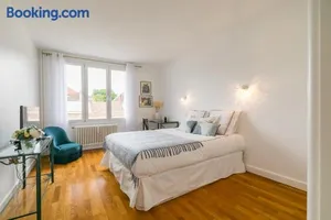 Image of Appartement Climatisé 7mn Centre Ville 95M2 4 Adultes Bébé Garage Sous sol Arrivée Autonome