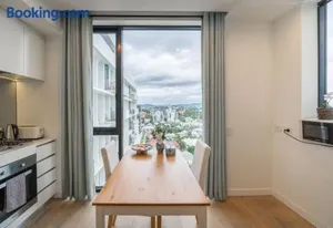 Image of Central Brisbane 2BR Apt - Pool, Gym & Big Balcony M25