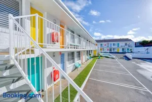 Image of Waves on Banyan formerly Comfort Inn International