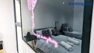 Image of Spacious apartment in Trendy Hackney