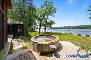 Image of Little Vega on Lake Wandawega