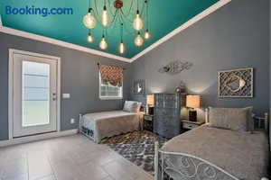 Image of Best Location Pet Friendly Fenced Yard