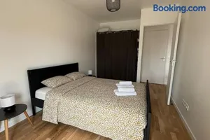Image of Appartement Cosy et calme - face à la gare Rosny-sous-Bois - 20mn de Paris et Disneyland