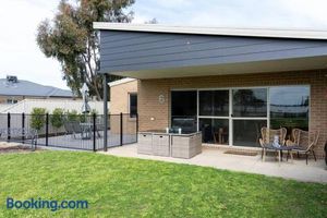 Image of The Lakehouse Yarrawonga on Lake Mulwala