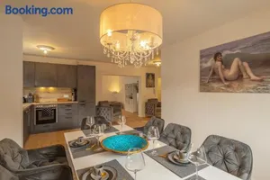 Image of SweetHome - DAH03 - LUXUS PUR Apartment, Küche, TV