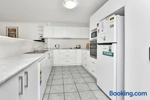 Image of Nelson Towers Unit 37 71 Victoria Parade