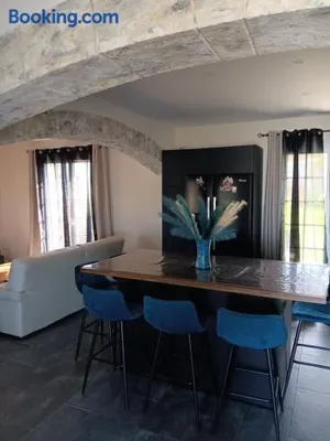 Image of La villa des jonquilles