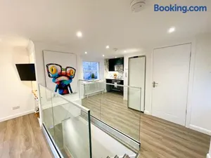 Image of Stunning Loft Apartment South Queensferry High St Bridge Views!