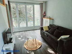 Image of Joli F2 Gare Orléans avec parking privé et balcon Classe 3 étoiles