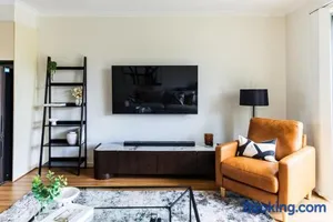 Image of Harvey a Stylish and Spacious Retreat in a Prime Location