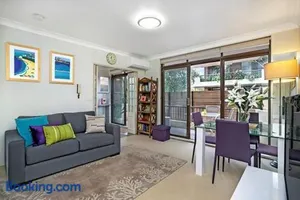 Image of CN016-Modern Crows Nest Apartment, Easy CBD Access