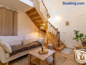 Image of Gîte accueillant avec piscine chauffée à partager, près d'Angers, idéal pour vacances en nature - FR-1-622-44